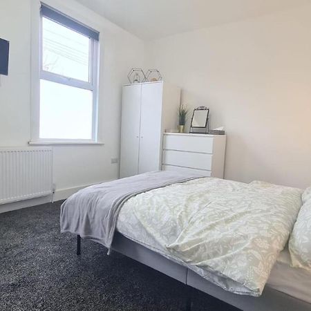 Spacious Private Room In Manor Park London Luaran gambar