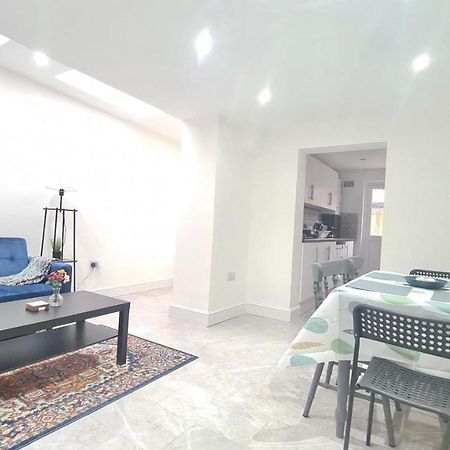 Spacious Private Room In Manor Park London Luaran gambar