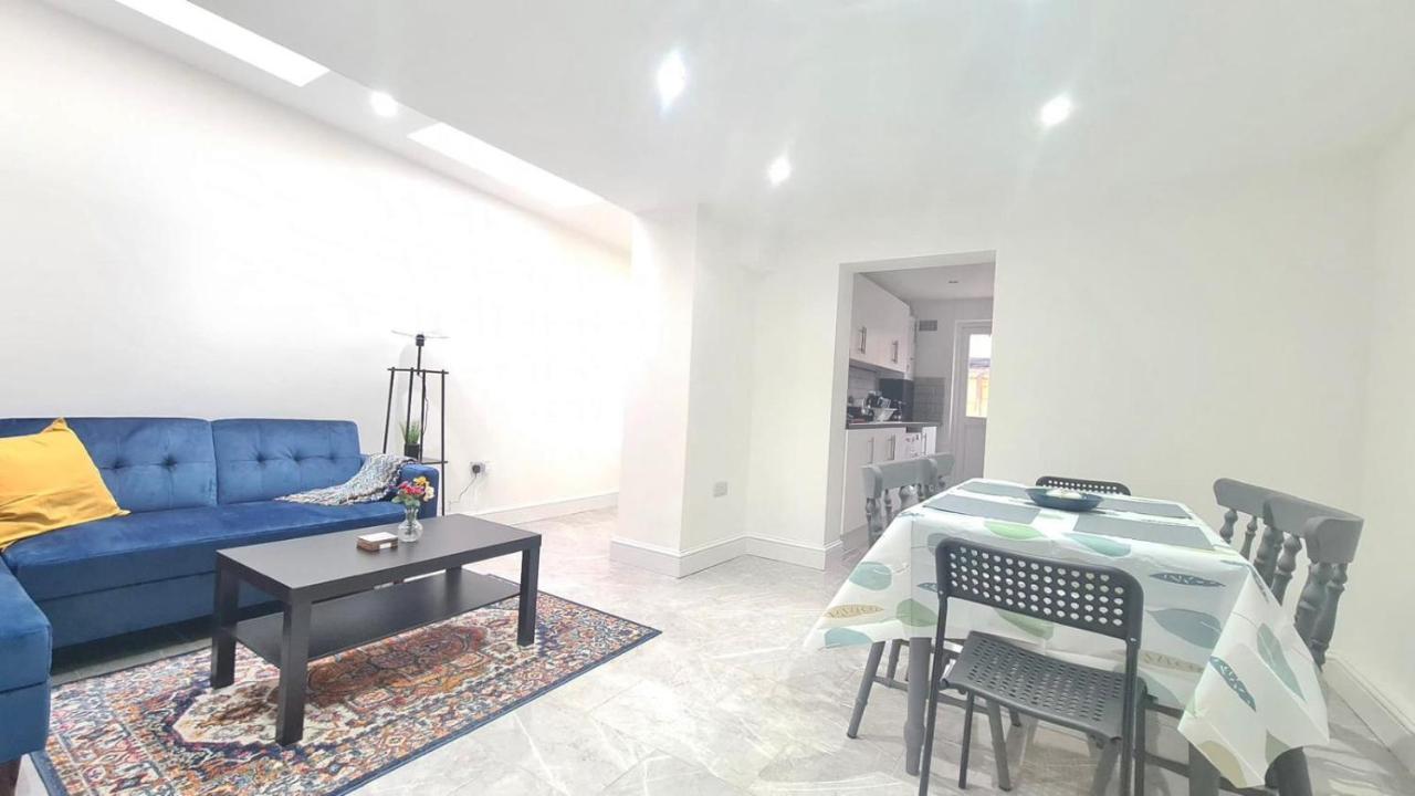 Spacious Private Room In Manor Park London Luaran gambar