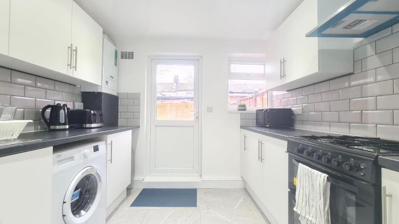 Spacious Private Room In Manor Park London Luaran gambar